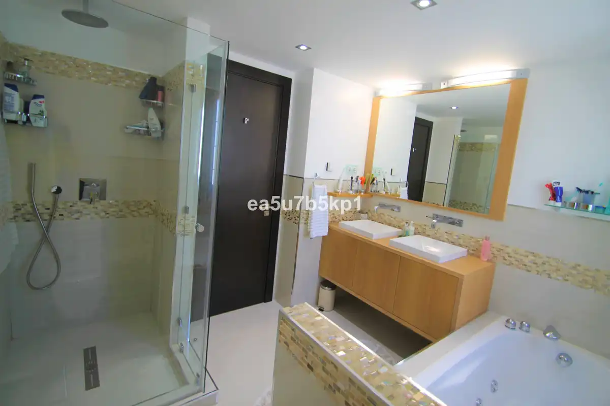 Apartamento con piscina en venta en Benahavís pueblo, imagen 20