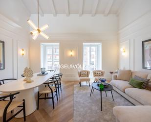 Living room of Duplex to rent in  Madrid Capital  with Air Conditioner, Terrace and Swimming Pool