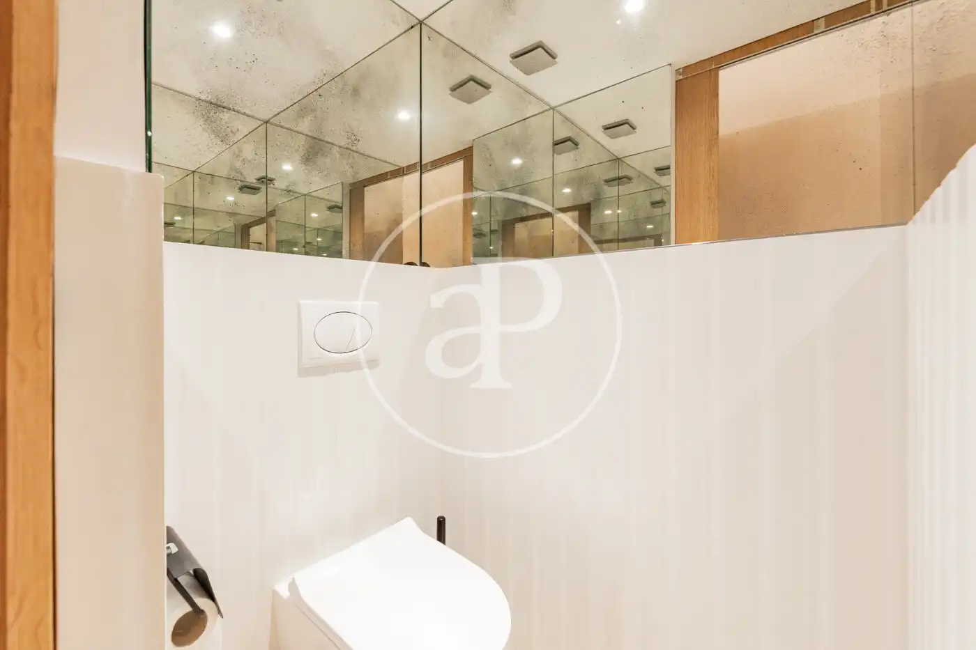 Baño de Piso en venta en Madrid con Aire acondicionado, Calefacción y Amueblado