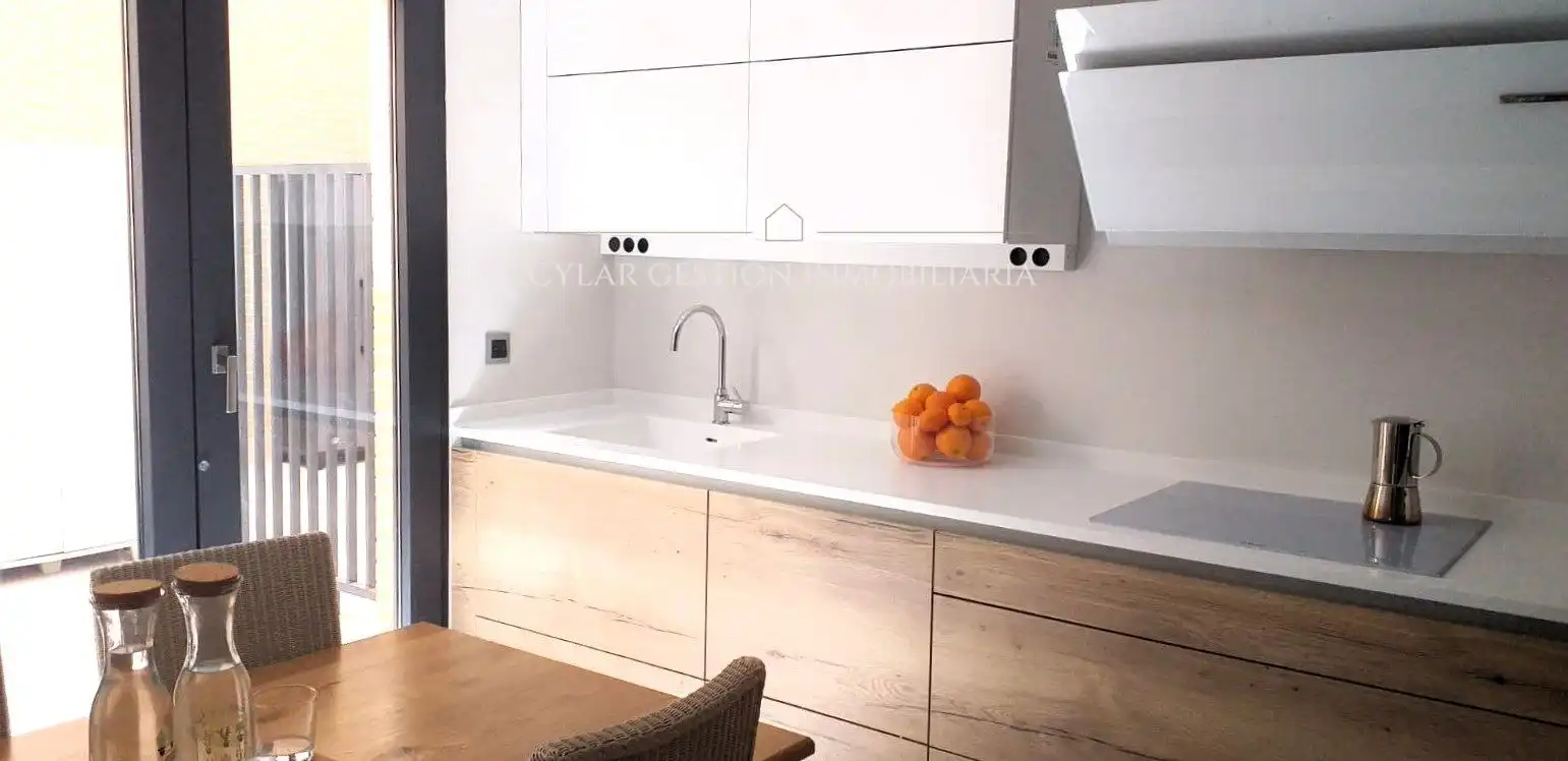 Cocina de Piso de alquiler en Salamanca con Calefacción, Terraza y Piscina