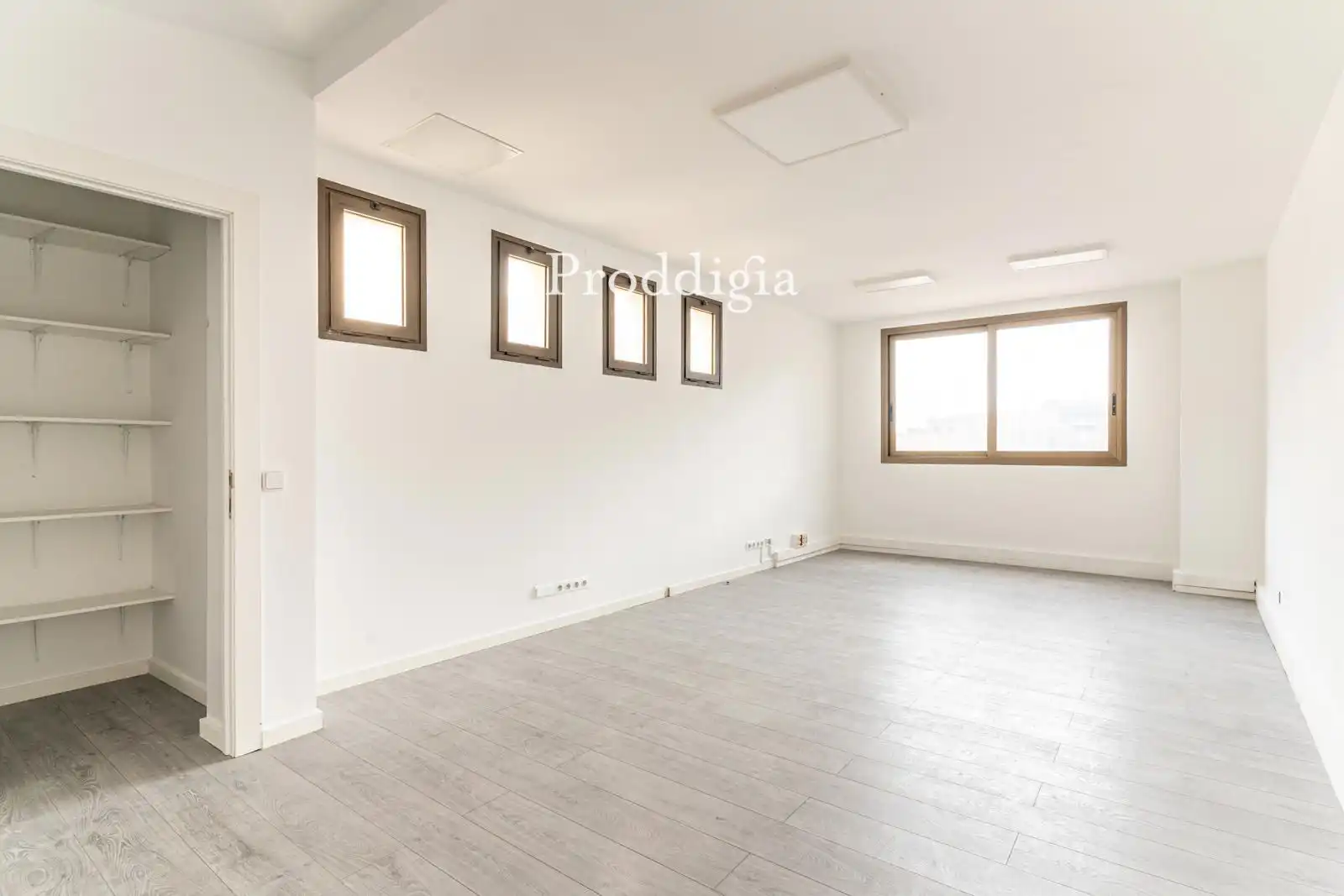 Büro zum Verkauf in  Barcelona Capital mit Klimaanlage