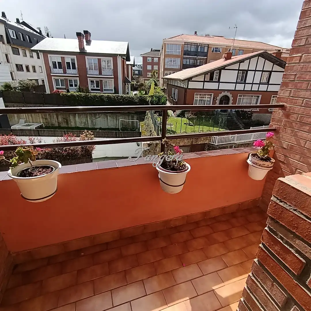 Terraza de Piso en venta en Getxo  con Calefacción, Parquet y Terraza