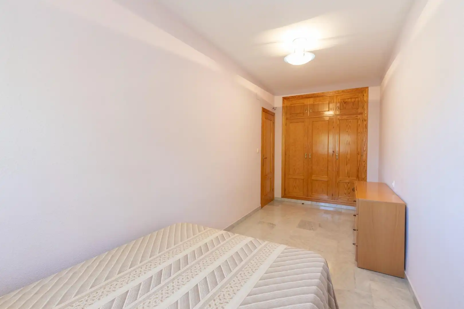 Habitación de Casa o chalet en venta en Granada con Aire acondicionado, Calefacción y Terraza