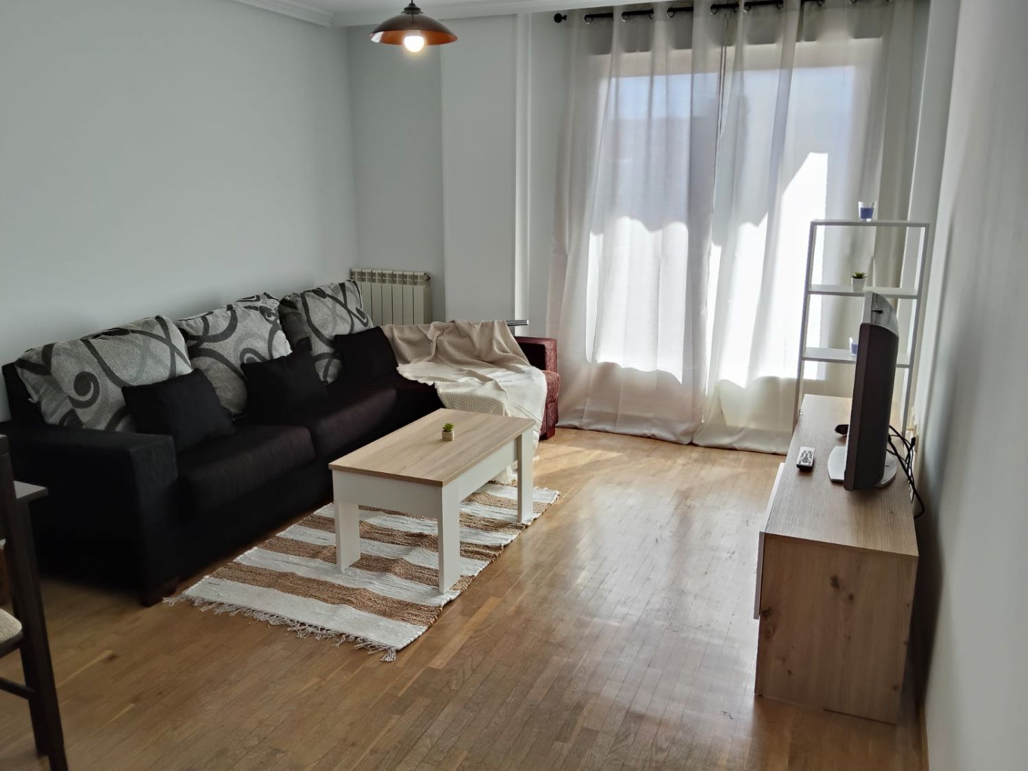 Living room of Flat to rent in Salamanca Capital  with Heating, Parquet flooring and Terrace