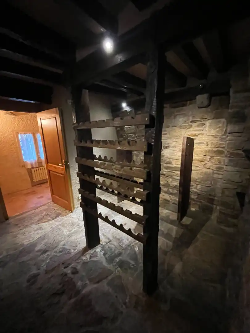 Finca rústica en venda en Sant Joan Les Fonts amb Aire condicionat, Calefacció i Jardí privat