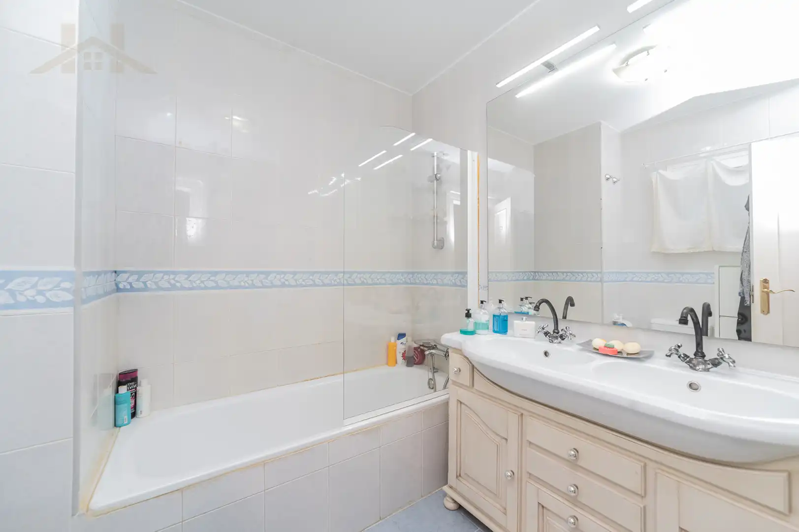Baño de Dúplex en venta en Torrelodones con Aire acondicionado, Calefacción y Jardín privado
