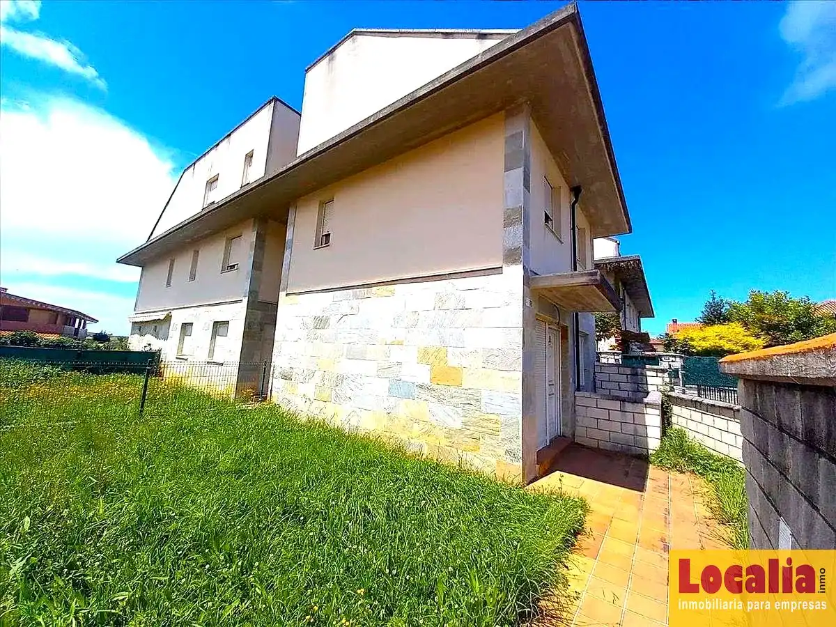 Vista exterior de Casa o chalet en venta en Alfoz de Lloredo con Trastero