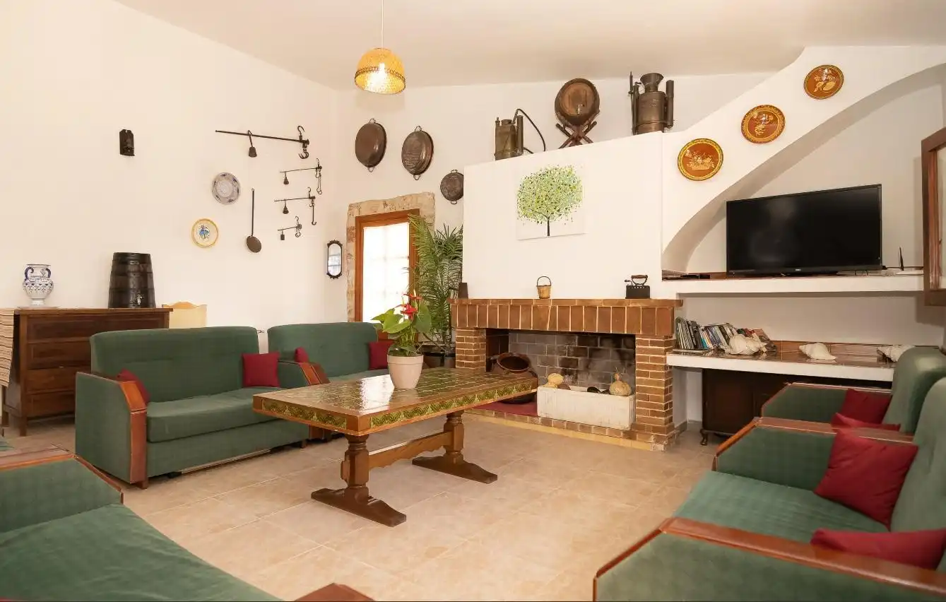 Casa rústica amb piscina en venda a Llubí, imagen 14