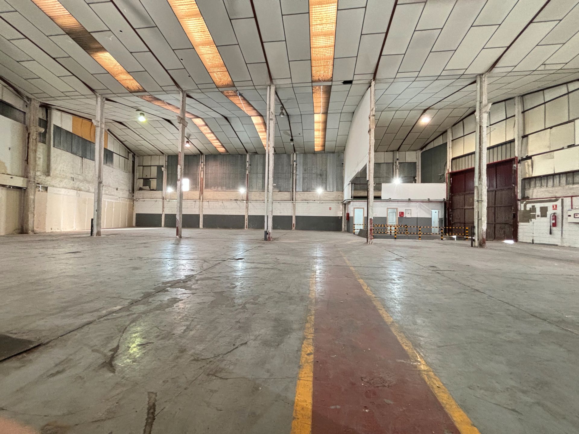 Nau industrial en venda en Sant Boi de Llobregat