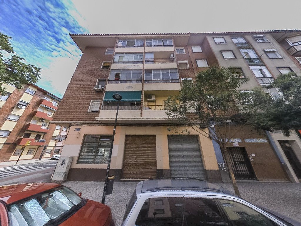 Piso en venta en C/ Salvador Minguijón, Las Fuentes