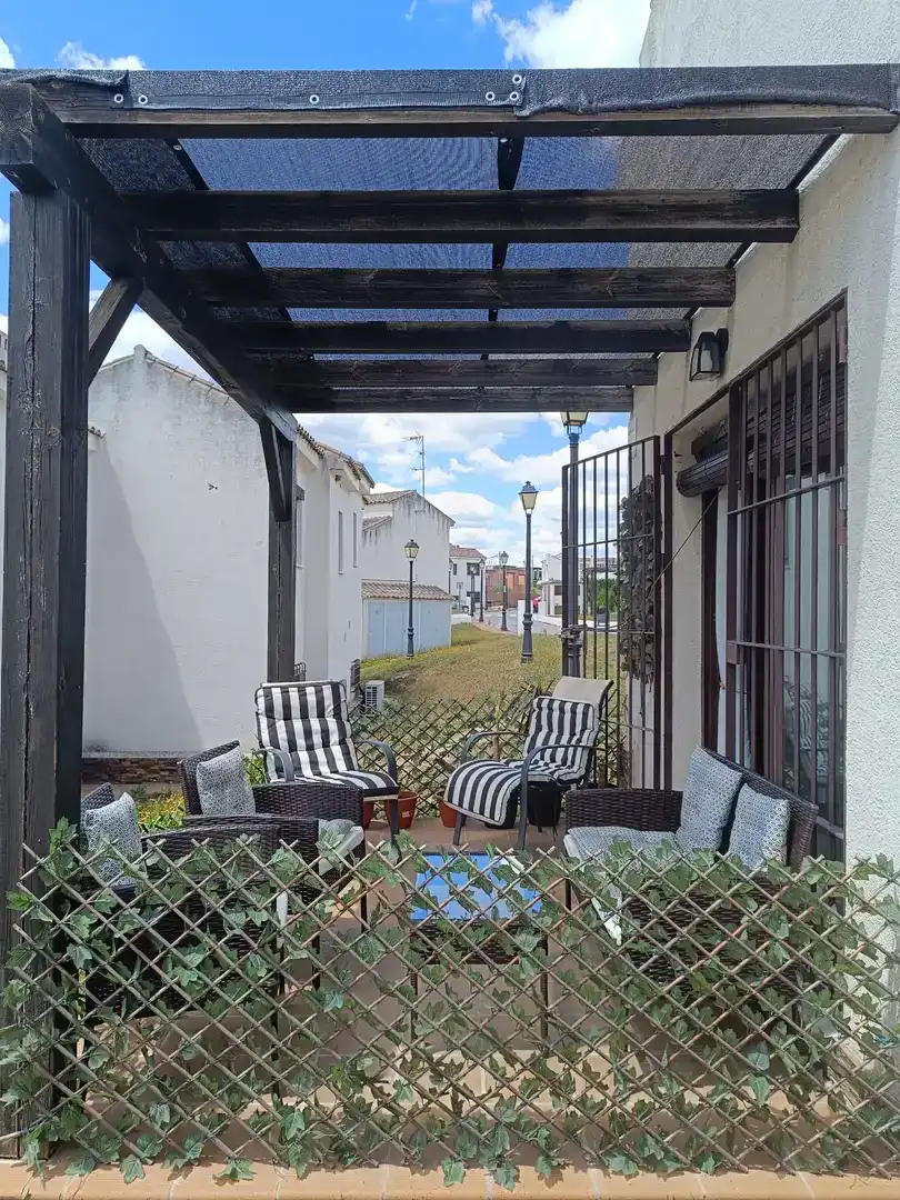 Terrassa de Casa o xalet en venda en El Ronquillo amb Aire condicionat i Piscina