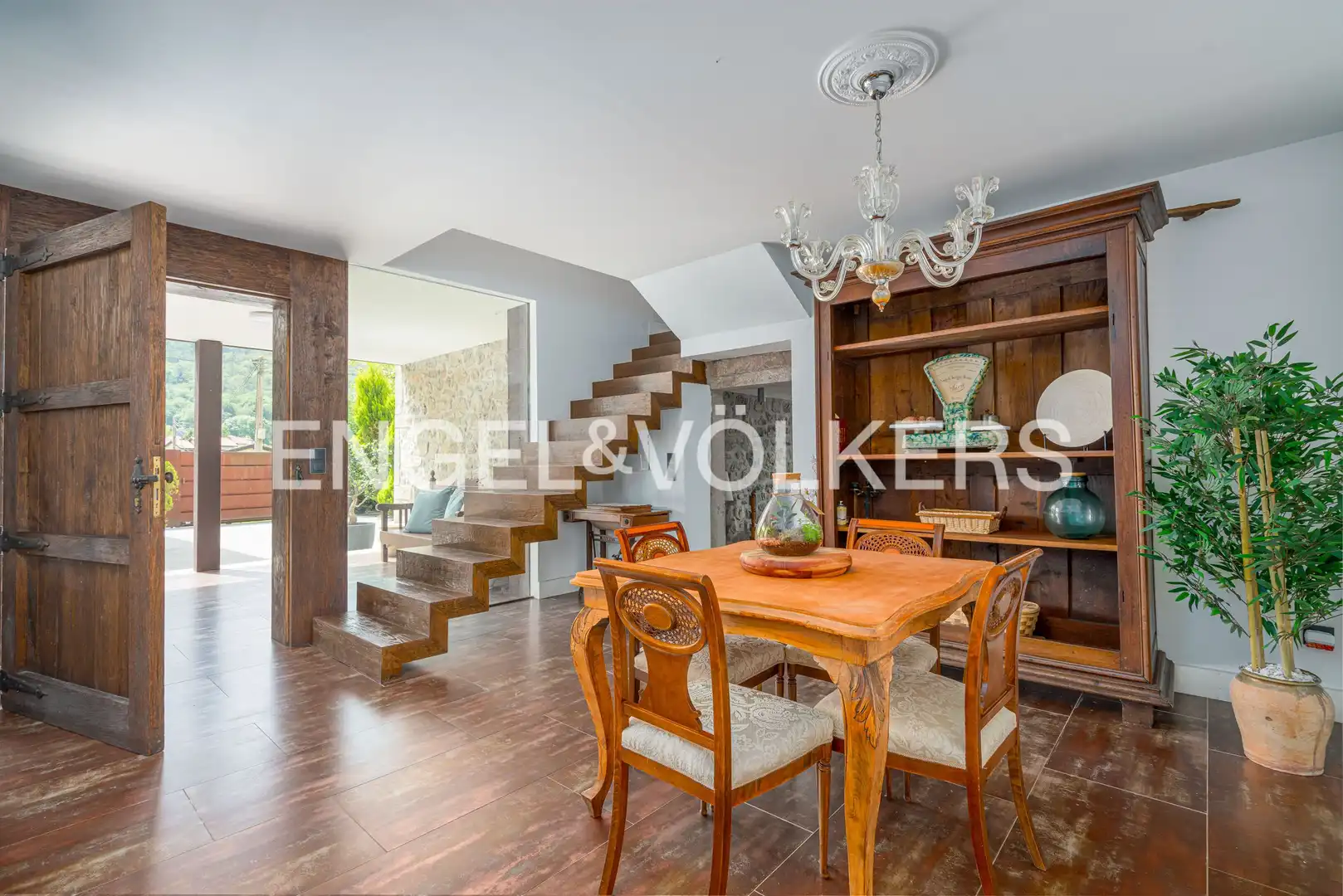 Comedor de Casa o chalet en venta en Cangas de Onís con Calefacción, Jardín privado y Terraza