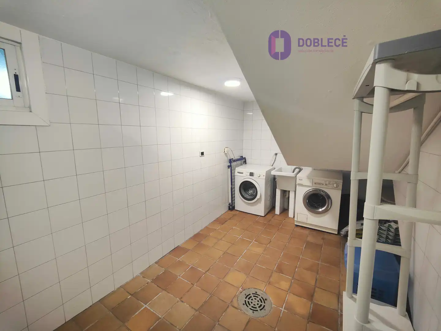 Casa adosada en venta en Nigrán con Calefacción, Jardín privado y Parquet