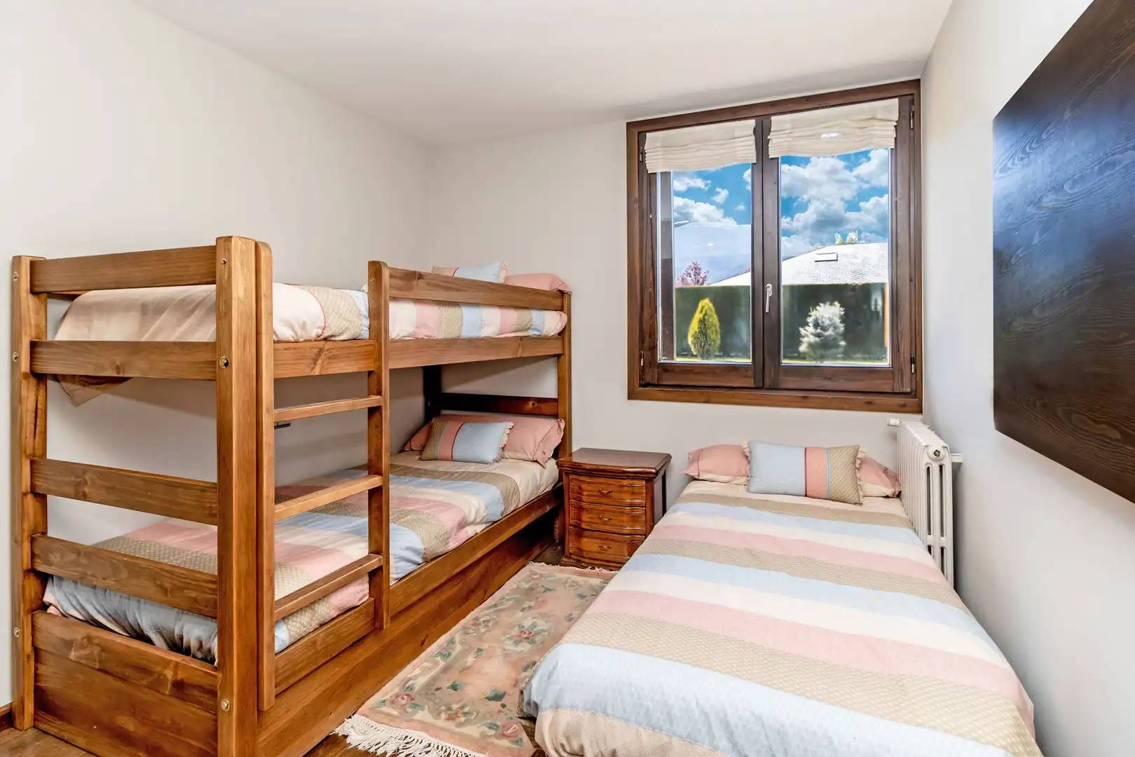 Dormitori de Casa o xalet en venda en Prats i Sansor amb Calefacció, Jardí privat i Parquet