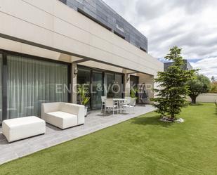 Terrassa de Casa o xalet en venda en Villanueva del Pardillo amb Aire condicionat, Terrassa i Piscina