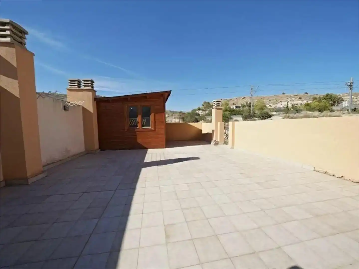 Terrassa de Casa o xalet en venda en El Campello amb Aire condicionat, Jardí privat i Traster