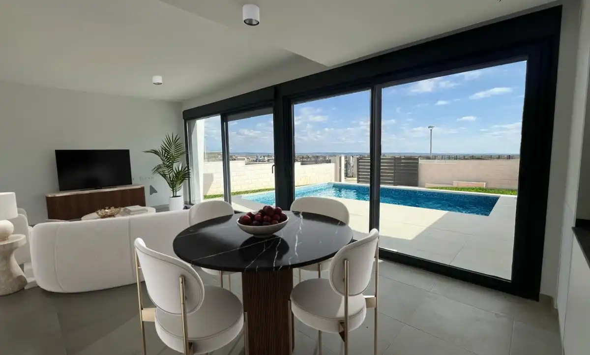 Casa pareada con piscina en venta en Carrer de Xipre, imagen 3