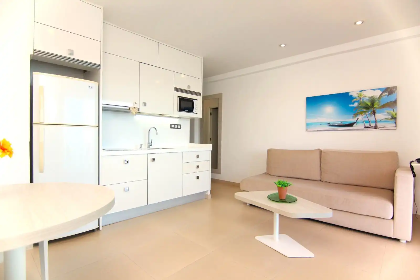 Habitación de Piso de alquiler en Mogán con Terraza, Amueblado y Microondas