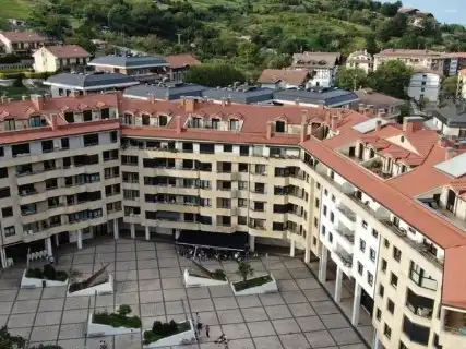 Vista exterior de Pis en venda en Zumaia amb Calefacció, Traster i Moblat