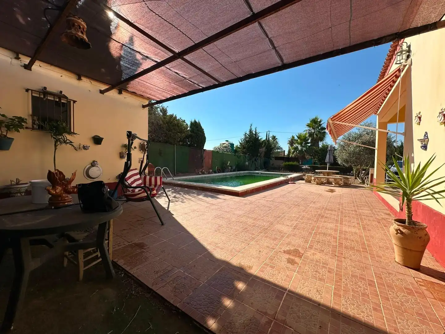 Piscina de Casa o xalet en venda en Marchena
