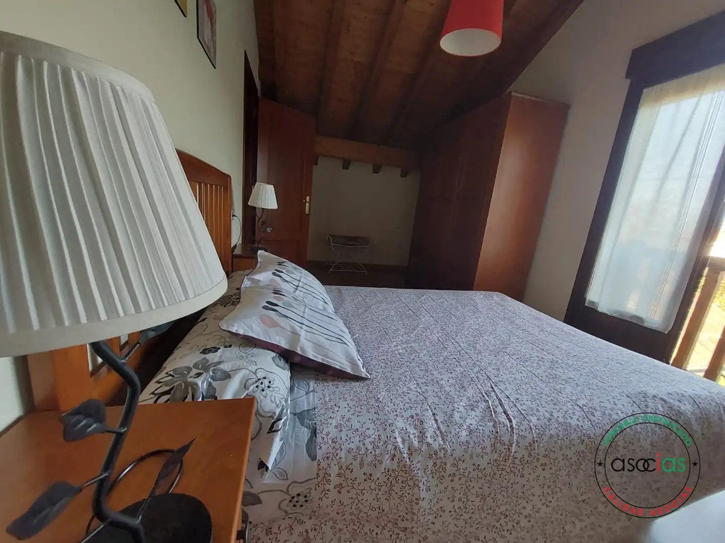 Dormitori de Casa o xalet en venda en Parres amb Calefacció, Jardí privat i Terrassa