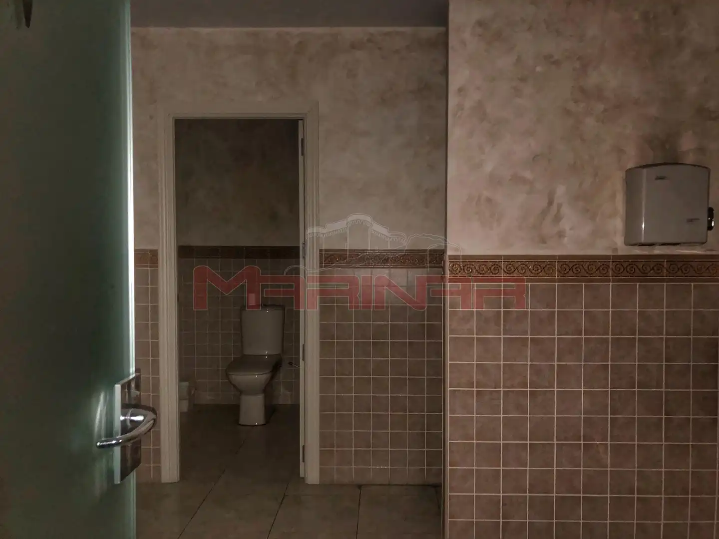 Bathroom of Commercial properties for sale in Aranjuez  with Air Conditioner