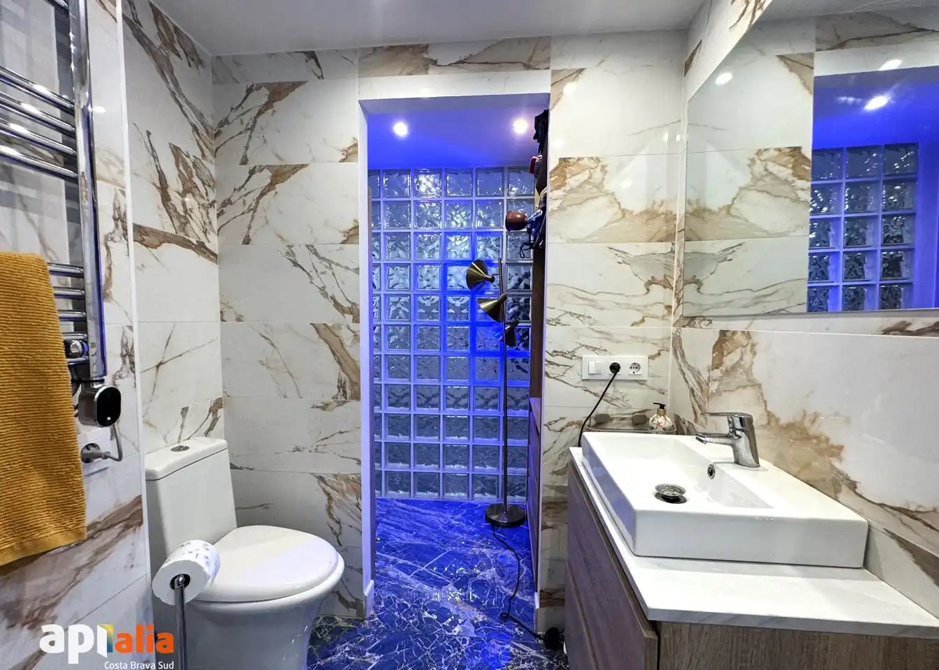Flat for sale in Canyelles