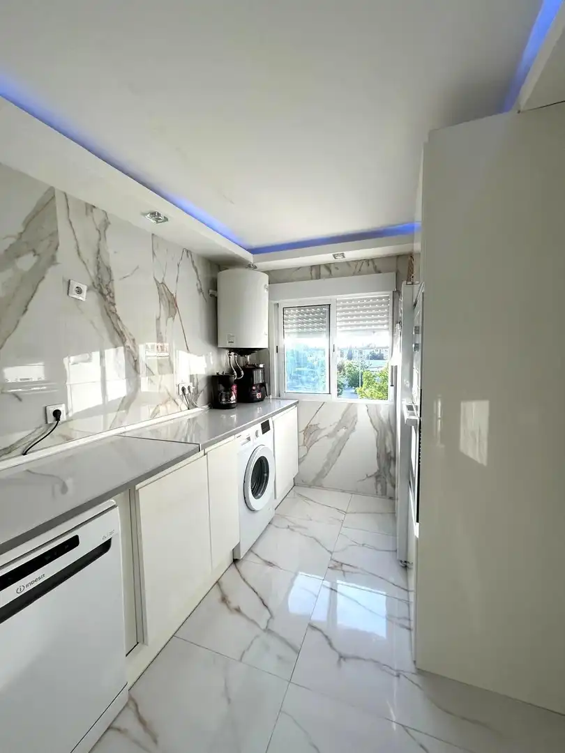 Kitchen of Flat for sale in Sevilla  with Air Conditioner and Terrace