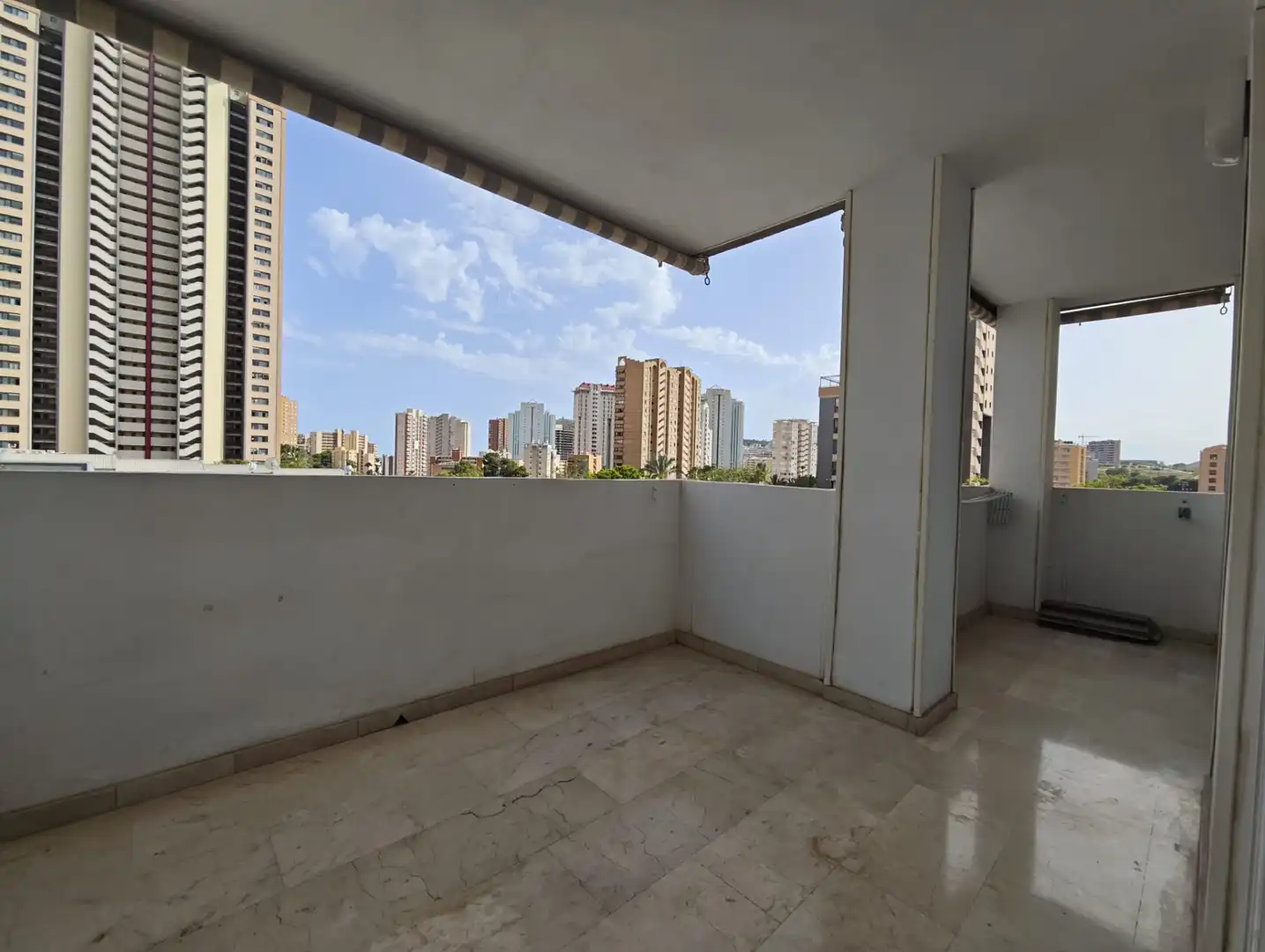 Terraza de Apartamento en venta en Finestrat con Terraza, Horno y Piscina comunitaria