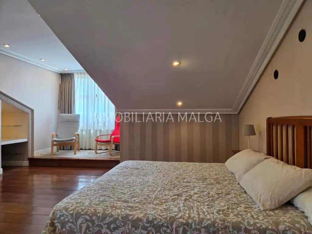 Dormitori de Casa o xalet en venda en Colunga amb Calefacció, Jardí privat i Parquet