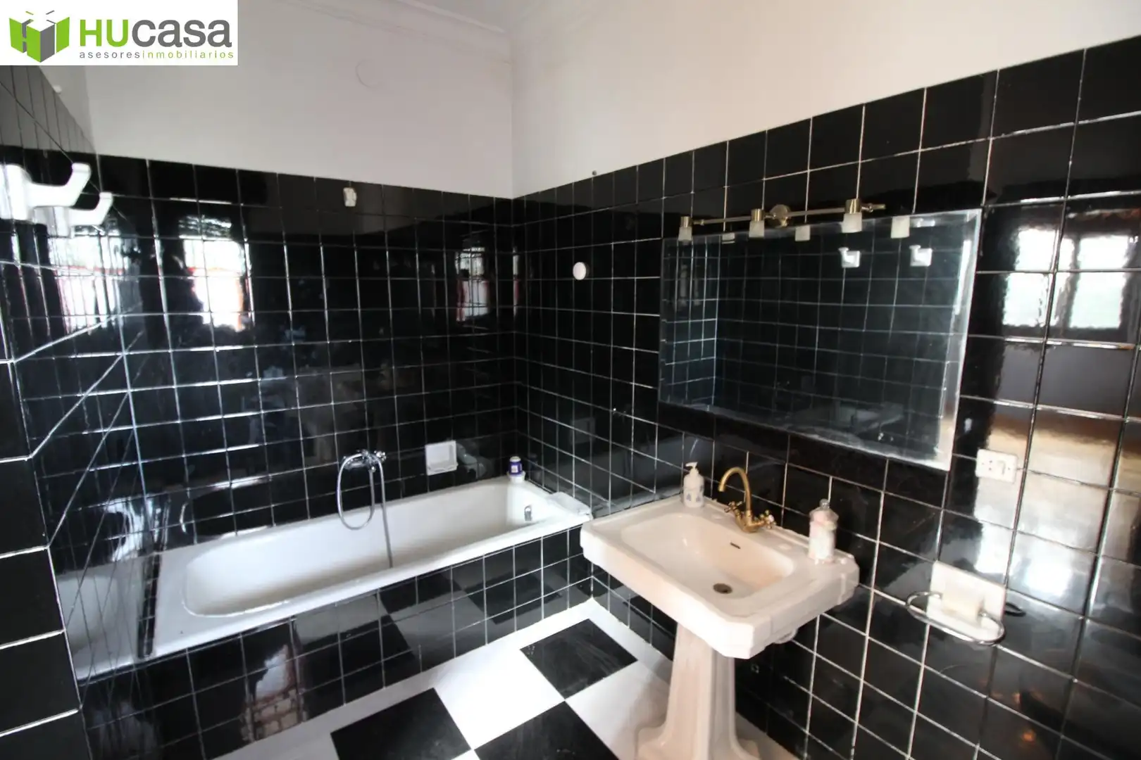 Badezimmer von Haus oder Chalet zum Verkauf in Olías del Rey mit Heizung, Privatgarten und Terrasse