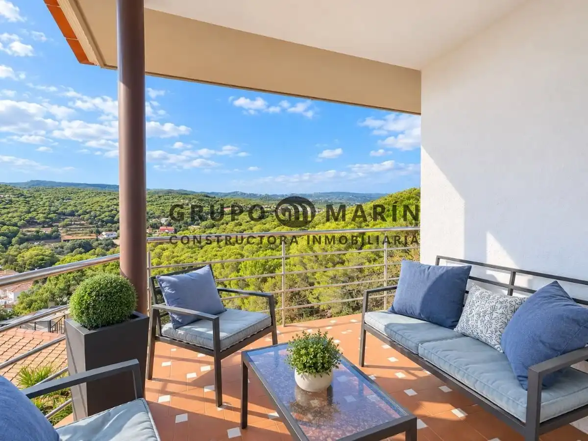 Casa con piscina en venta en Carrer Sant Damià, imagen 3