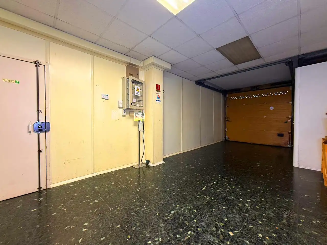 Local comercial en venta en Carrer de Joaquim Ruyra, imagen 21
