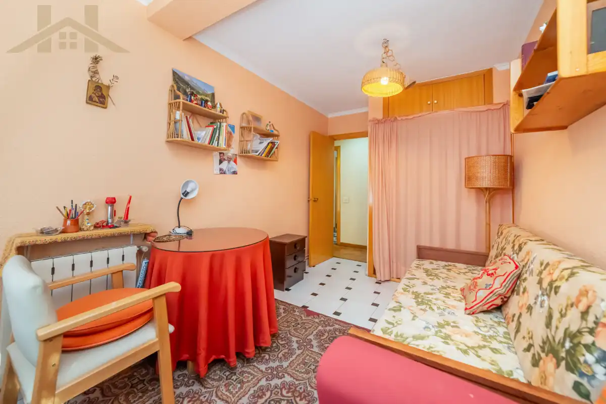 Bedroom of Flat for sale in Torrelodones  with Heating, Storage room and Furnished