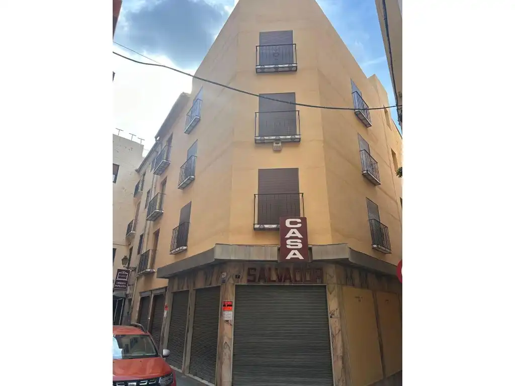 Vista exterior de Edifici en venda en Segorbe