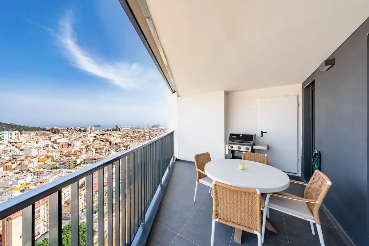 Terrassa de Apartament en venda en Málaga amb Aire condicionat, Terrassa i Moblat