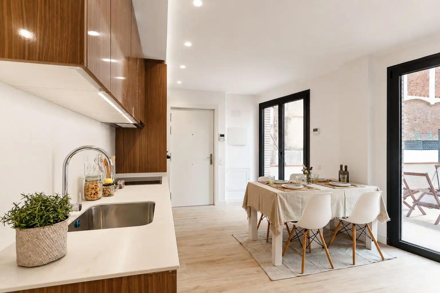 Cuina de Dúplex en venda en Barcelona amb Aire condicionat, Calefacció i Jardí privat