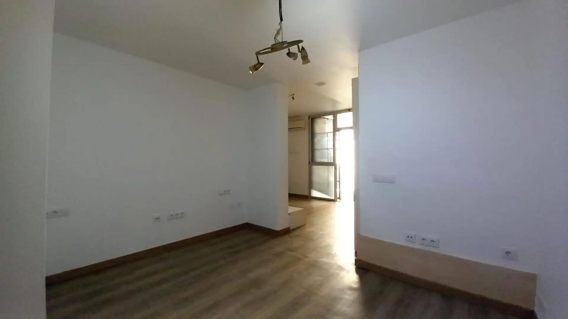 Ground floor for sale in Vilanova i la Geltrú  with Air Conditioner and Alarm