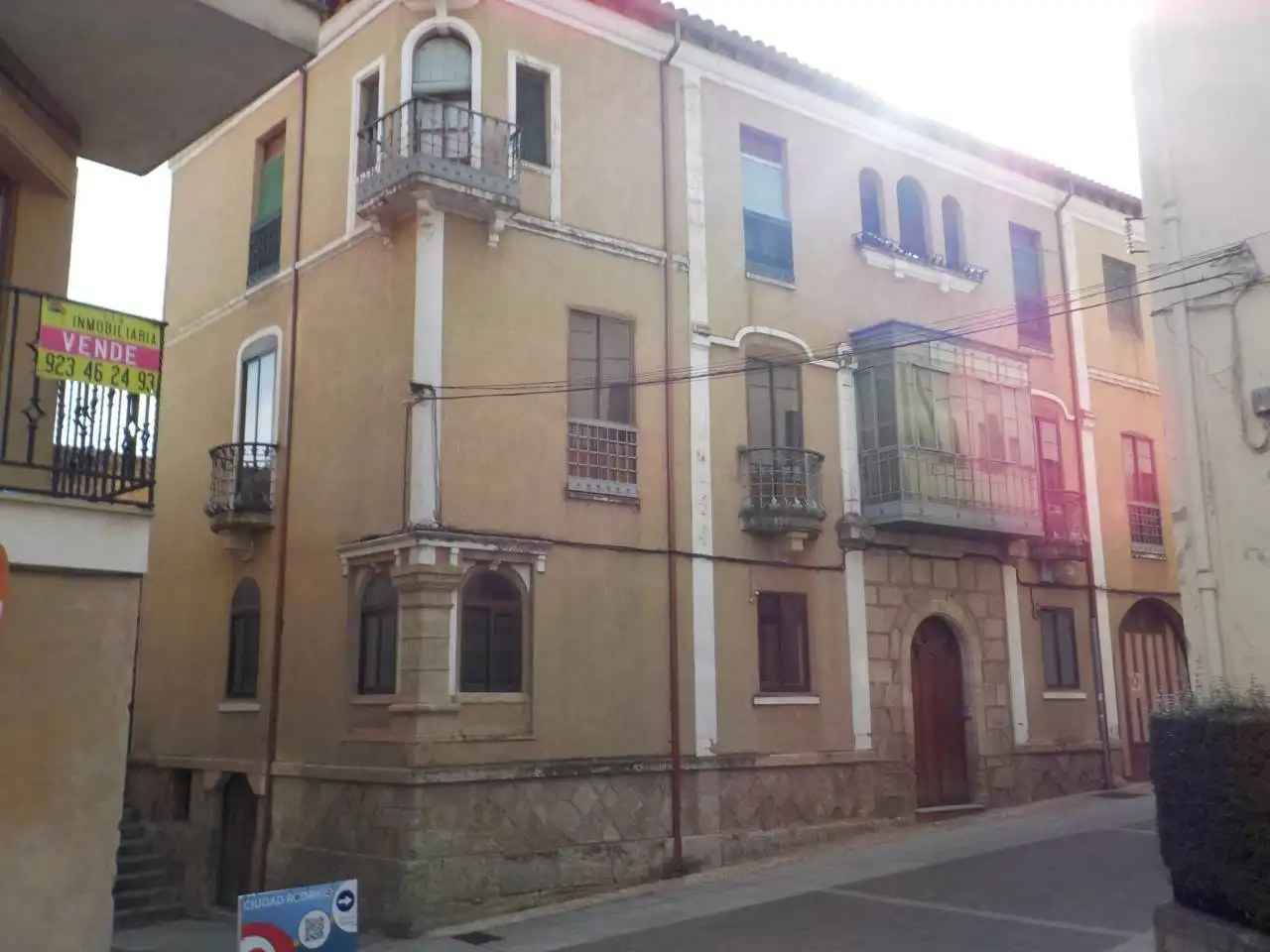 Gemischtgenutztes Gebäude zum Verkauf in Calle ENRIQUE ZARANDIETA 1