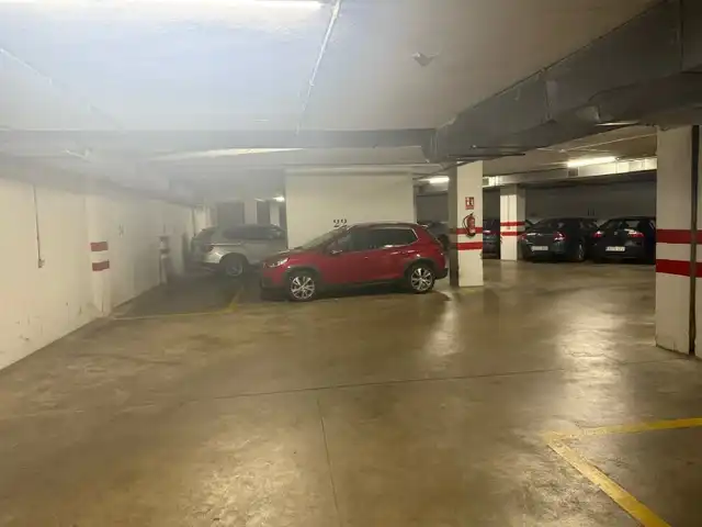 Garaje de alquiler en Calle Pablo Rada, Centro