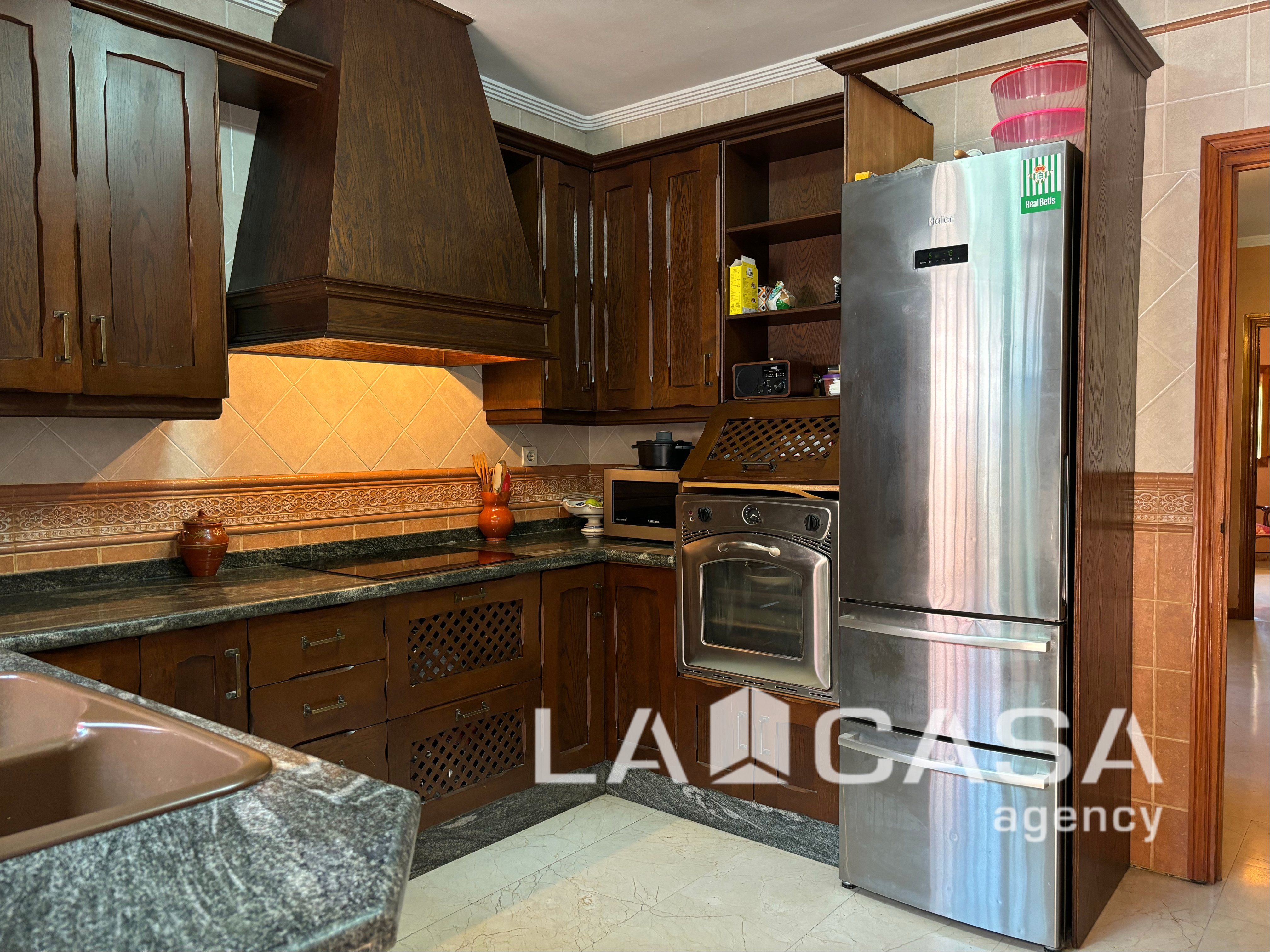 Cuina de Casa o xalet en venda en Montequinto amb Traster