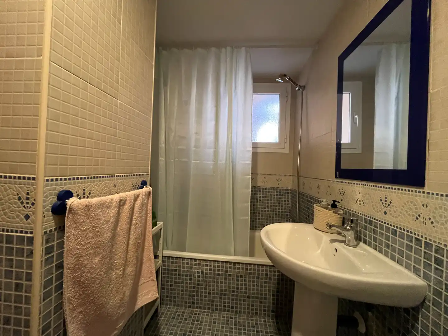 Bathroom of Flat for sale in Torrejón de Ardoz  with Air Conditioner, Heating and Private garden