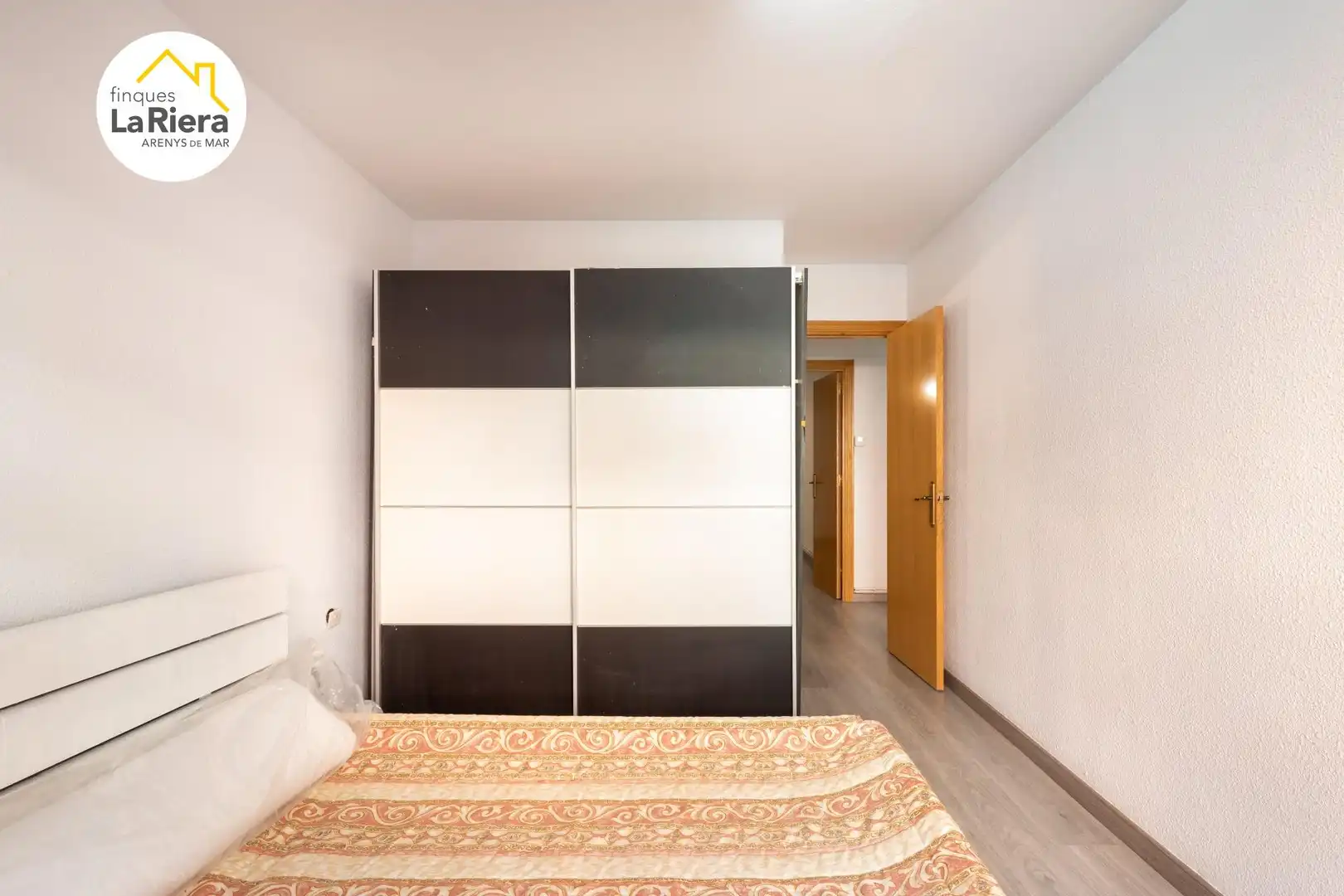 Habitación de Piso en venta en Arenys de Mar con Calefacción, Parquet y Balcón