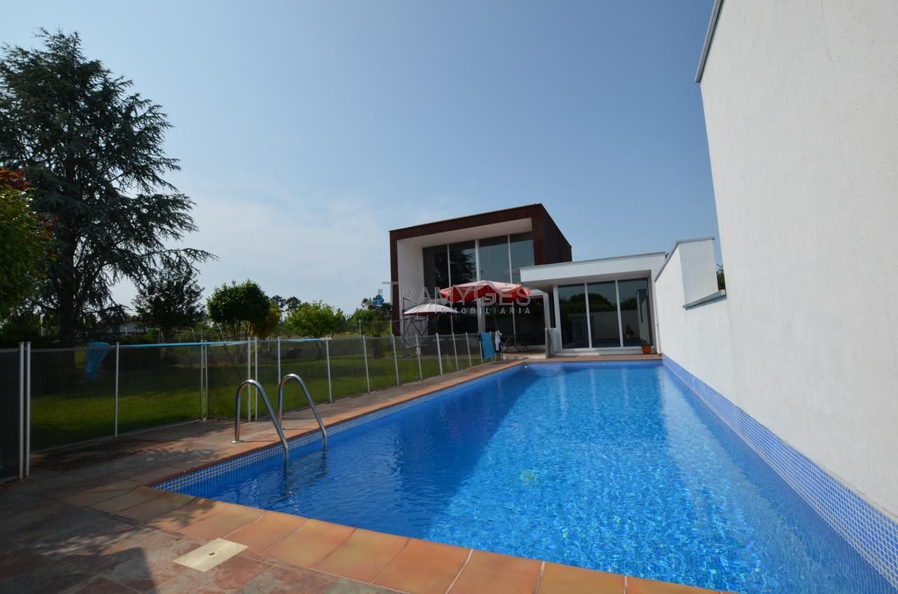 Piscina de Casa o xalet en venda en Tomiño amb Calefacció, Jardí privat i Terrassa