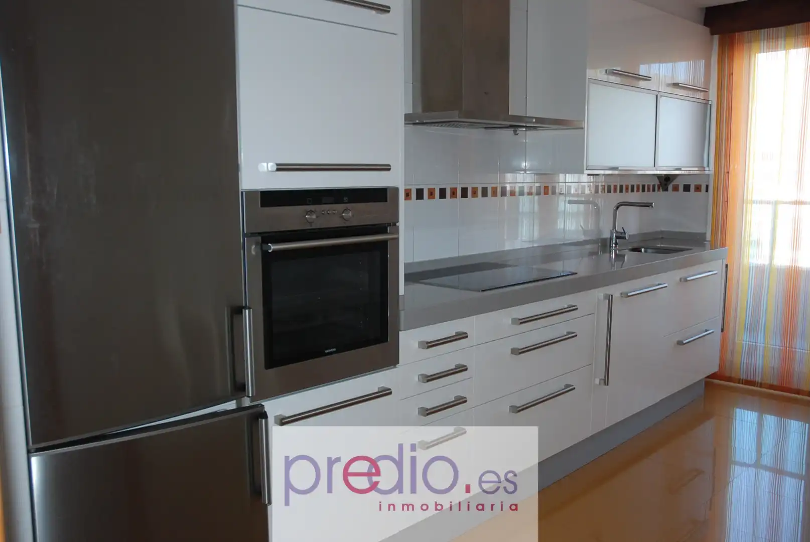 Cuina de Apartament en venda en Lugo amb Calefacció, Parquet i Terrassa
