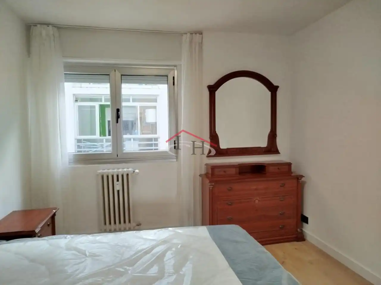 Habitación de Piso de alquiler en León Capital  con Calefacción, Parquet y Terraza
