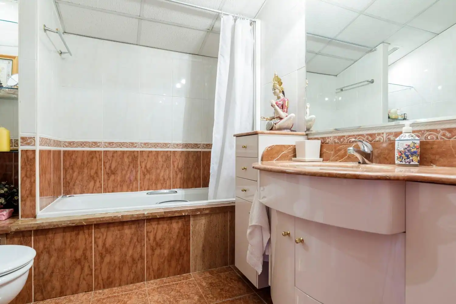 Bathroom of Detached homes for sale in Zaragoza  with Heating, Private garden and Terrace