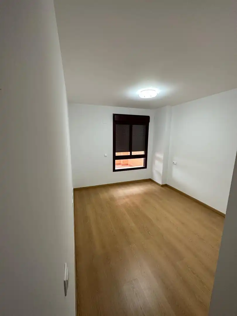 Schlafzimmer von Wohnungen zur Miete in Málaga mit Klimaanlage, Terrasse und Balkon