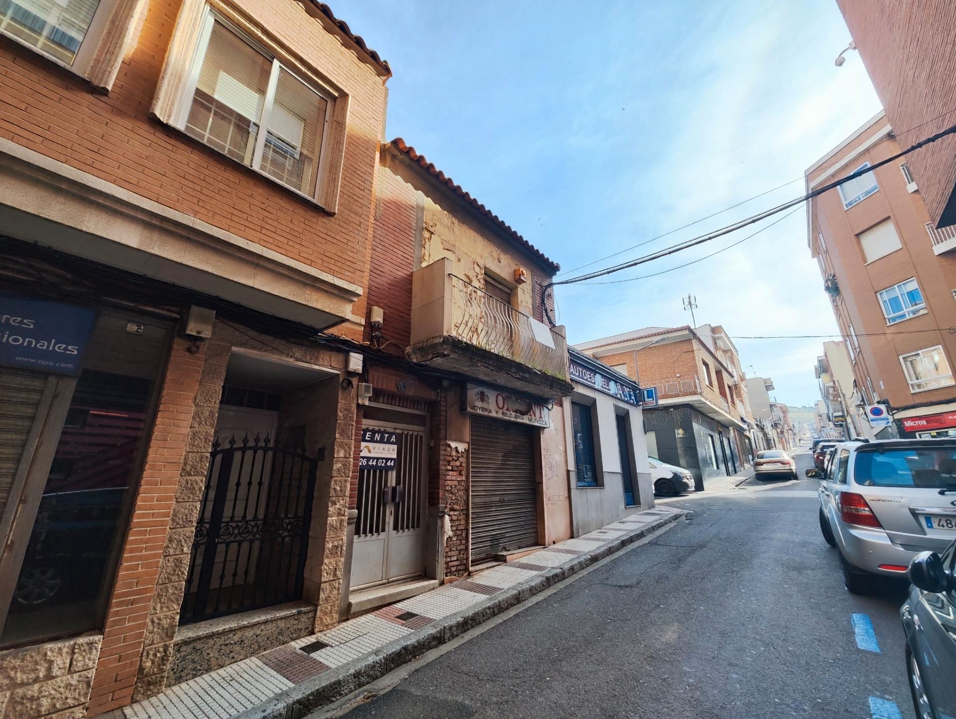 Exterior view of House or chalet for sale in Puertollano