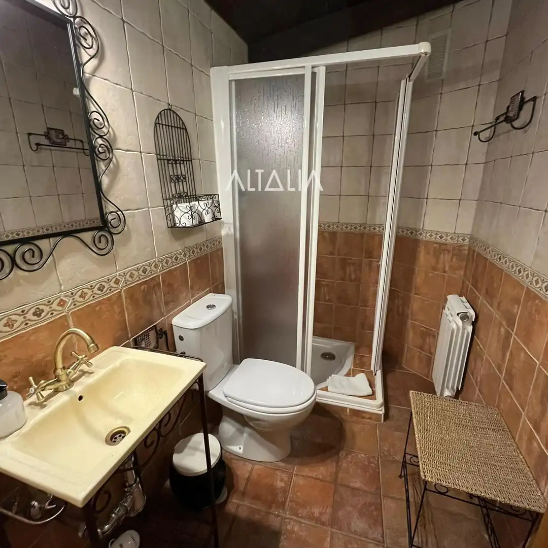 Baño de Casa o chalet en venta en Villar de Olalla con Terraza y Amueblado